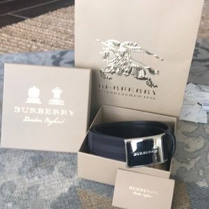Men’s authentic Burberry belt.